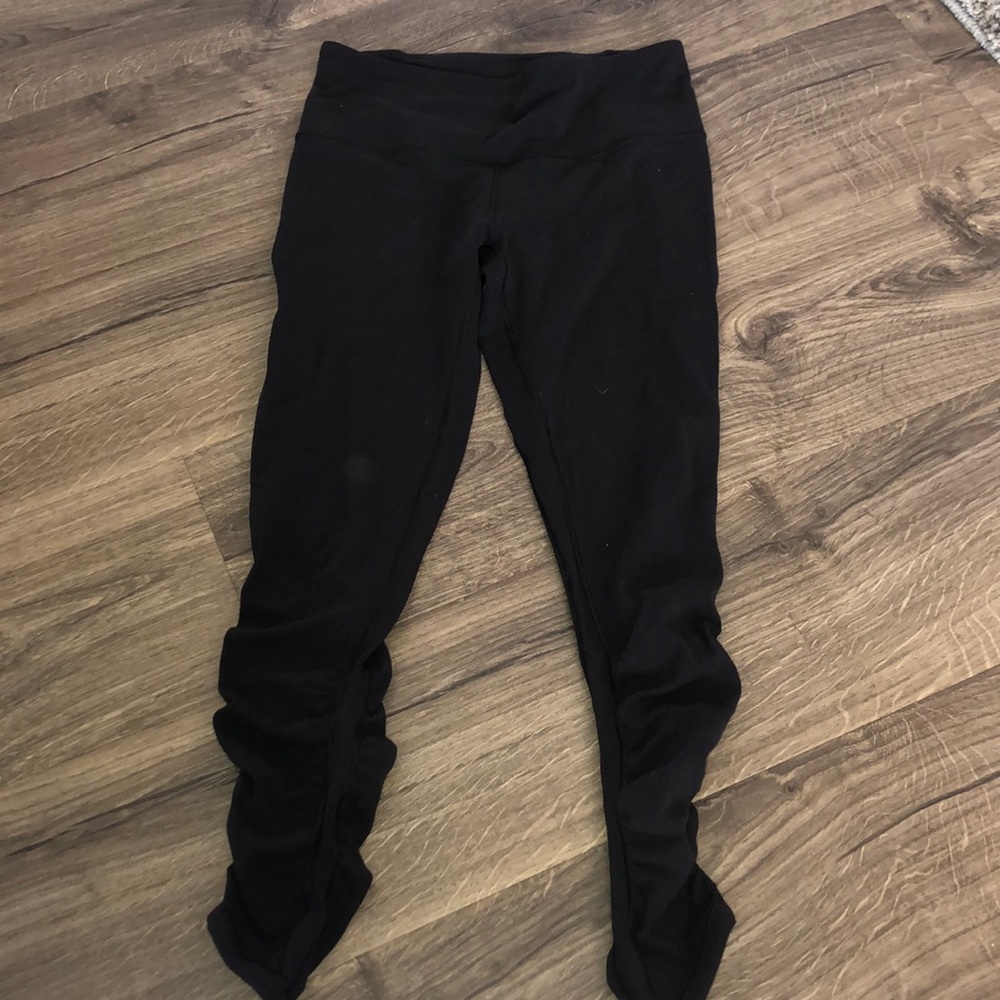 Lululemon kids legging (adult size 4-6 in align )